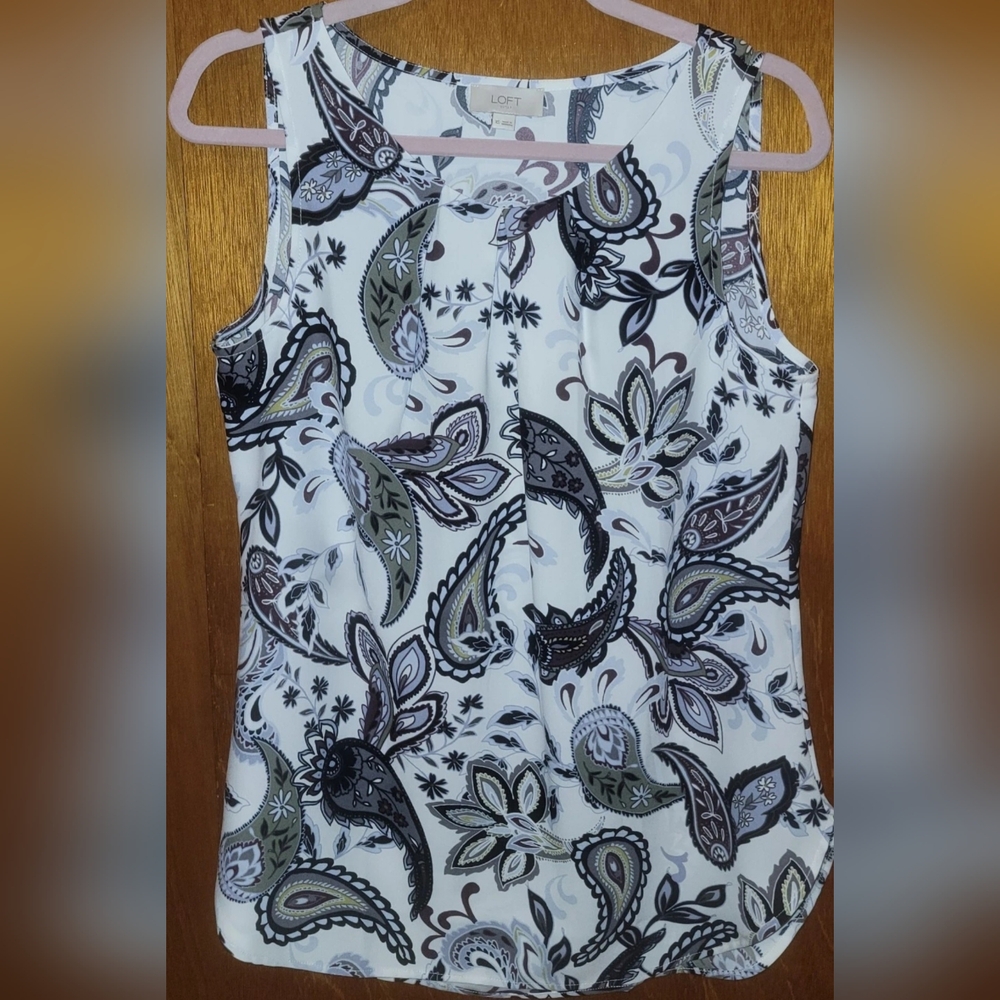 LOFT White Sleeveless Paisley Loose Top XS MINT CONDITION